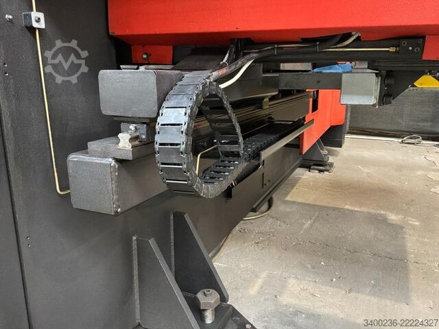1993 Amada Arcade 210 CNC – presă de ștanțat și niblat complet recondiționată Amada Arcade 210 CNC