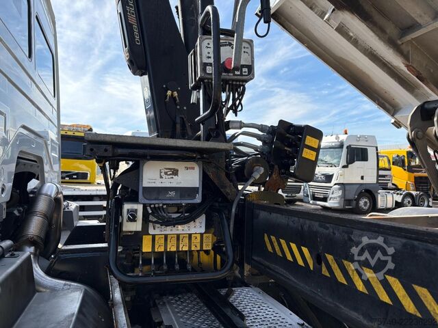 Kipper met kraan Mercedes-Benz Axor + HIAB 088 ES -3 HIDUO + TIPPER + EURO 4