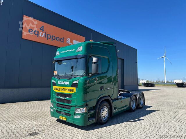 Estándar-SZM Scania S500 S500 6x4 RETARDER / ontheffing 78 ton / NL...