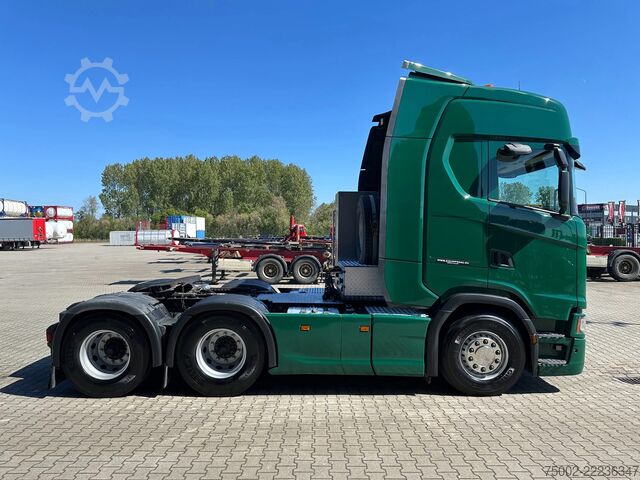Estándar-SZM Scania S500 S500 6x4 RETARDER / ontheffing 78 ton / NL...