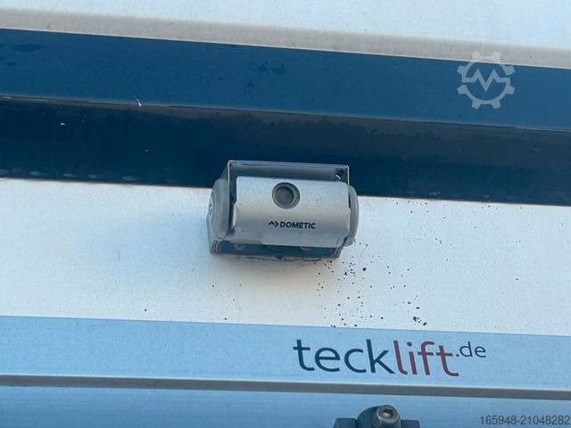 Ημιενσωματωμένο αυτοκινούμενο τροχόσπιτο EURAMOBIL PT 675 SB ein Raumwunder