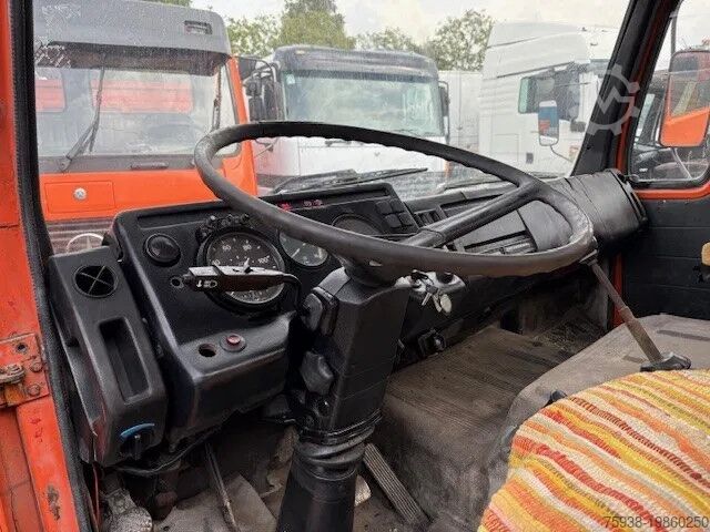 Lastplattform Mercedes-Benz LK 1213K (6-CILINDER) FULL STEEL CHASSIS WITH O...