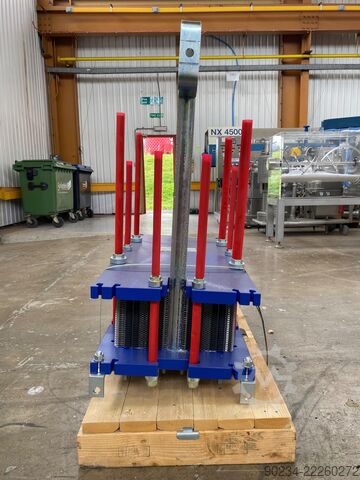 Alfa Laval model AQ4T-BFG pločasti izmenjivač toplote od prohroma, 15 m² ALFA LAVAL AQ4T-BFG
