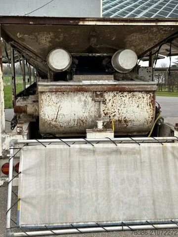 Concrete pump MCM NO BREMAT MC MACHINES ANHYDRIET TRAILER!!SELF L...