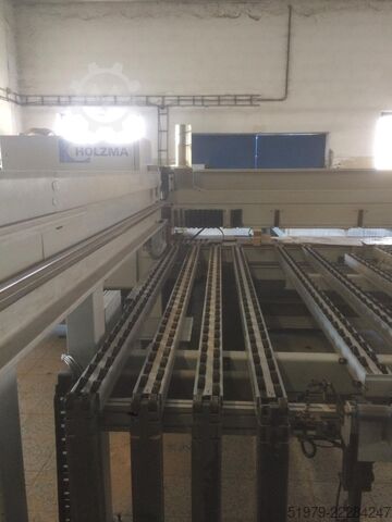 Πριόνι κοπής πλακών με πίσω ανυψωτικό τραπέζι HOLZMA HPL11/43/22