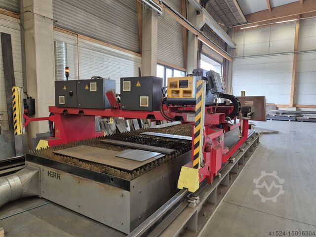 Machine de découpe plasma à portique CNC Koike Deltatec 3000
