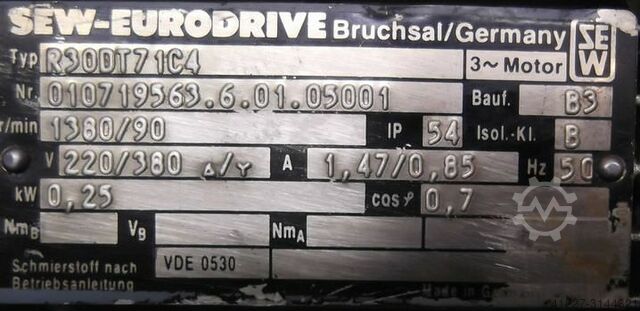 Motor de engrenagem 0,25 kW 90 rpm SEW-EURODRIVE R30DT71C4