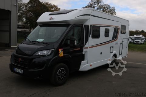 Polointegrovaný obytný vůz Bürstner Limited T 727 G