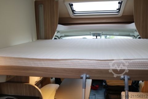 Polointegrovaný obytný vůz Bürstner Limited T 727 G