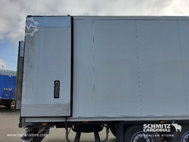 Semirimorchio frigorifero Schmitz Cargobull Semitrailer Reefer Multitemp