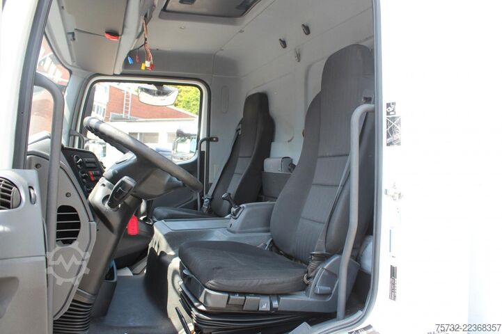 Dubă cu caroserie tip cutie Mercedes-Benz Atego  816 Koffer 6,12m   Schalter   179 Tkm