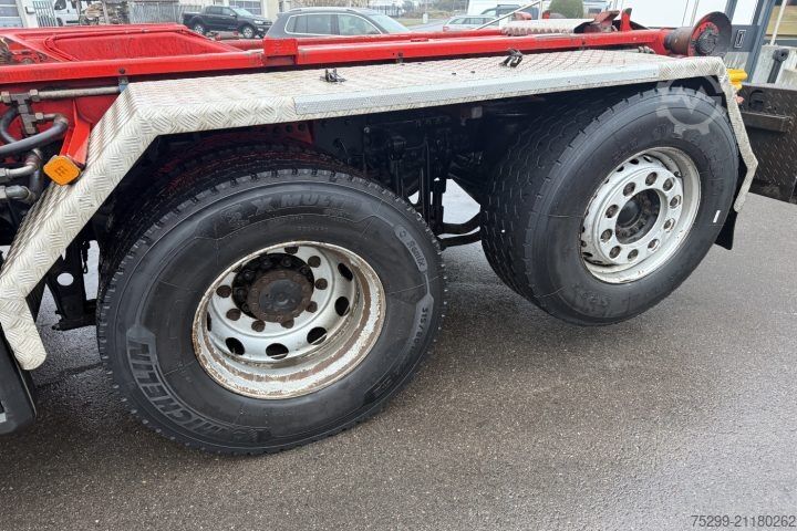 Hákový nosič kontejnerů MAN TGS 35.440 8x2 Stummer / Swiss-Vehicle