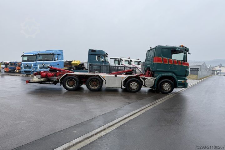 Speciální nákladní automobil Scania R560 CB 8x4 BDF/HB / Swiss-Vehicle