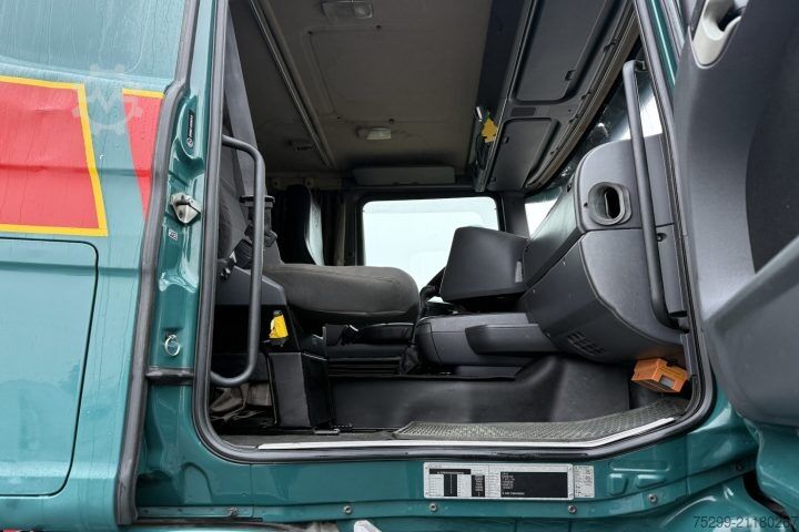 Speciální nákladní automobil Scania R560 CB 8x4 BDF/HB / Swiss-Vehicle