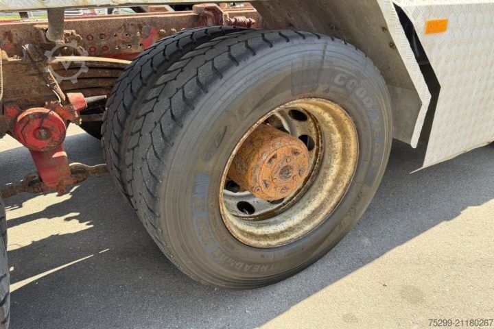 Kamyon şasisi Scania R560 CB 8x4 Fahrgestell EPTO