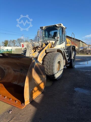 LIEBHERR wiellader LIEBHERR L556