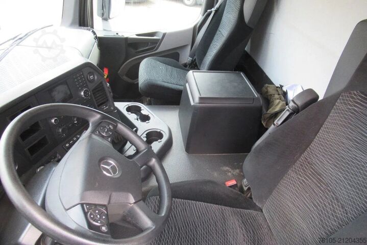Box body Mercedes-Benz Actros 1832 1832 LL 4x2