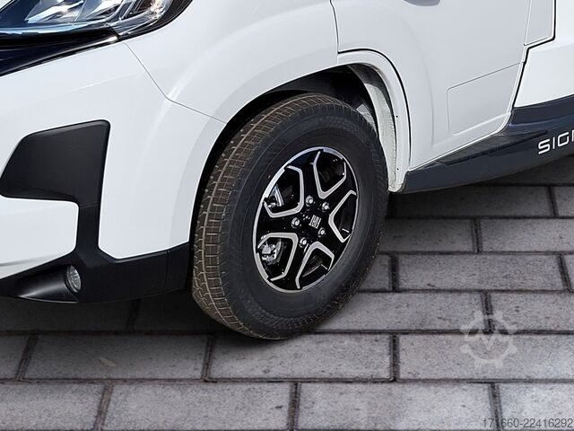 Autocaravana semi-integrada BÜRSTNER Signature SFT 7.1 Combi 6 E, Markise