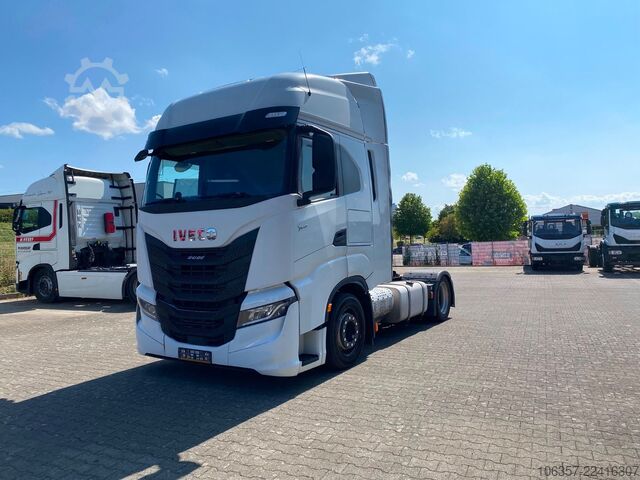 Standard nyergesvontató IVECO STRALIS S-WAY AS440S51T/FP-L T Intarder