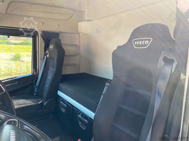 Standard nyergesvontató IVECO STRALIS S-WAY AS440S51T/FP-L T Intarder