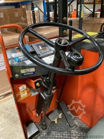 Schubmaststapler Nissan Reach Fork Lift JHCOIE-300085