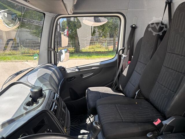 Autocarro con cassone Mercedes-Benz 818 L AUT Luft SpurH