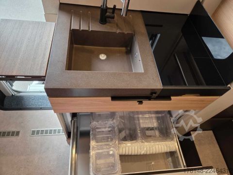 Camper semintegrato Bürstner Signature SFT 7.0