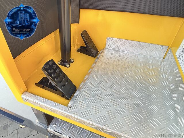 Carretilla retráctil de 4 vías Combilift C5000XL GAS TRIPLEX 6920 FREE-LIFT CABIN