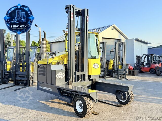 Vierwegvorkheftruck Combilift C5000 XL GAS TRIPLEX 6920 FORK POSITIONE