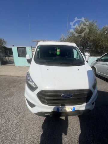 Caravan/camper Ford Panama 2022 | Cambio manuale | Tetto a soffietto