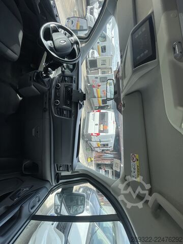 Caravan/camper Ford Panama 2022 | Cambio manuale | Tetto a soffietto