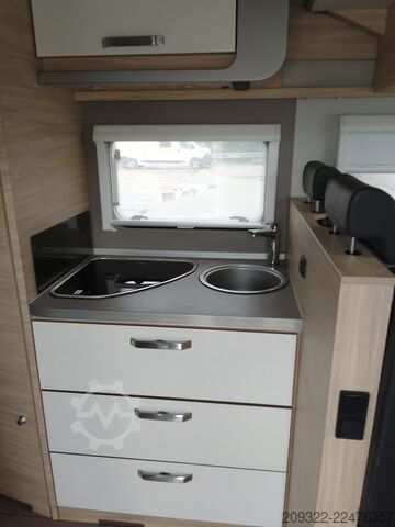 Semi-integrated camper Fiat Ducato Weinsberg Carasuite 2024 | Cambio automatico | 5 posti letto
