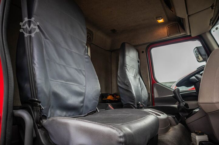 Kipper met kraan DAF LF 250 - EFFER 145