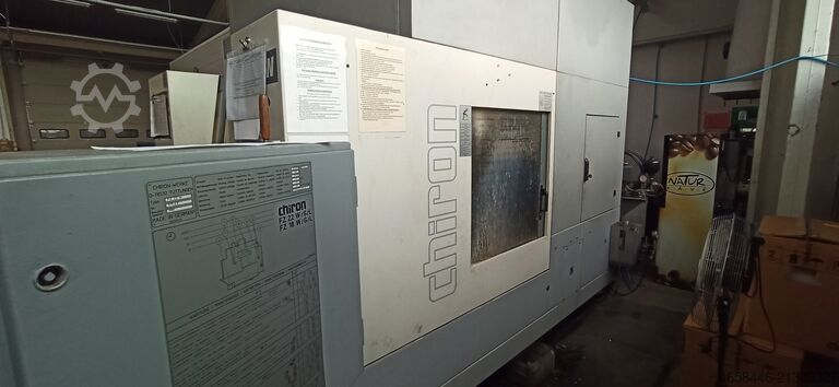 Vertikales Bearbeitungszentrum CHIRON FZ 22 W