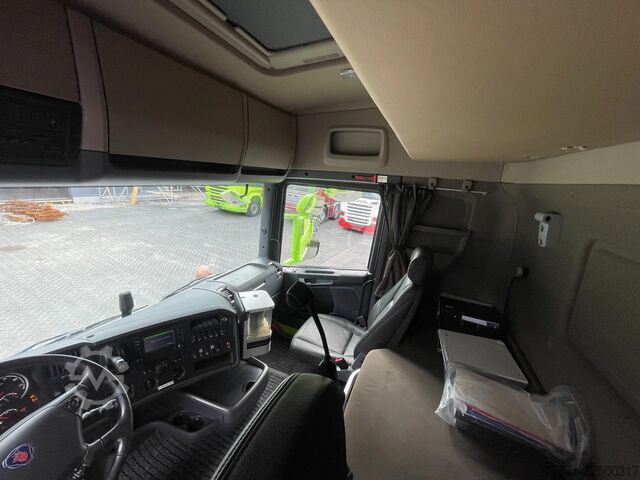 Vrachtwagen met kraan Scania R520 R520 V8 LB 8x4*4HNB Effer 525 / 6S + JIB 6...