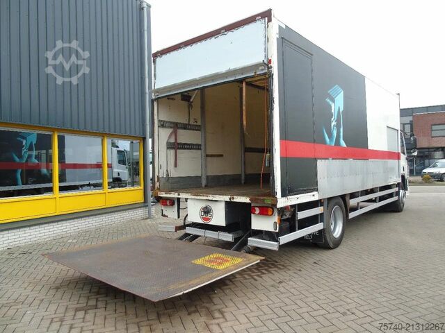 Walizka DAF CF 65.220 + LIFT
