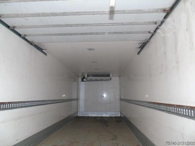 Refrigerated/freezer transport DAF LF 220 + CARRIER SUPRA 850 + 16T + EURO 6