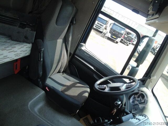 Hladnjača i zamrznuti transport DAF CF 220 + CARRIER + EURO 6 + LIFT