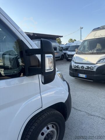Semi-integrated camper 2024 Fiat Ducato Weinsberg Carasuite | Automatico | 5 posti letto