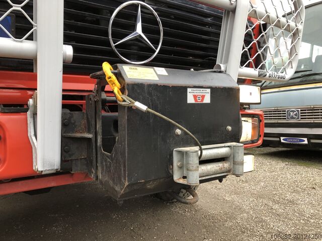 Feuerwehrauto Mercedes-Benz 1622 SK 4x4 4WD Seilwinde 3000 Liter