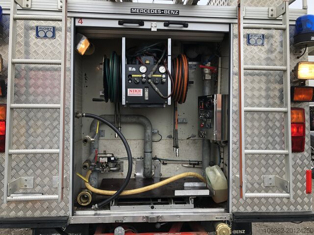 Feuerwehrauto Mercedes-Benz 1622 SK 4x4 4WD Seilwinde 3000 Liter