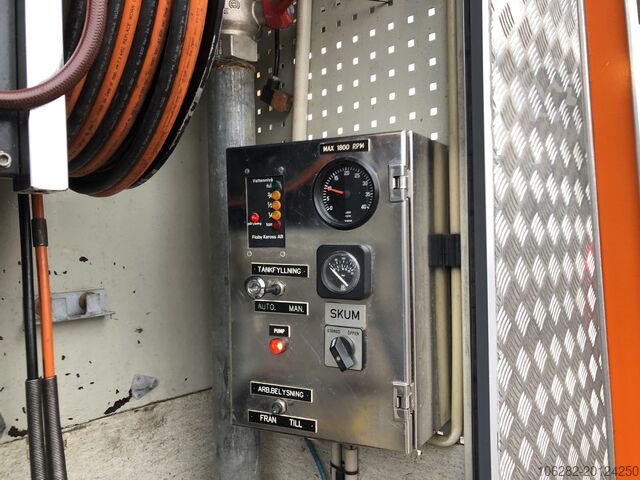 Feuerwehrauto Mercedes-Benz 1622 SK 4x4 4WD Seilwinde 3000 Liter