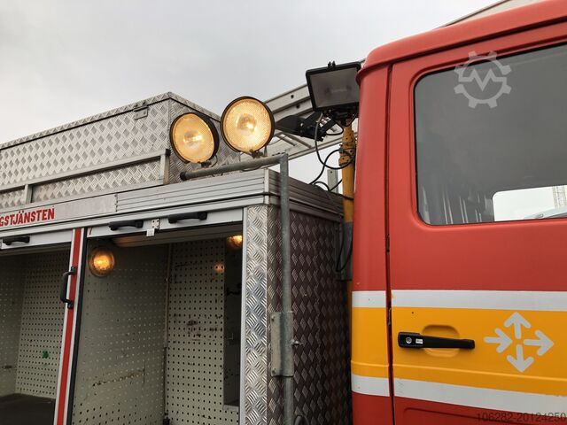 Feuerwehrauto Mercedes-Benz 1622 SK 4x4 4WD Seilwinde 3000 Liter