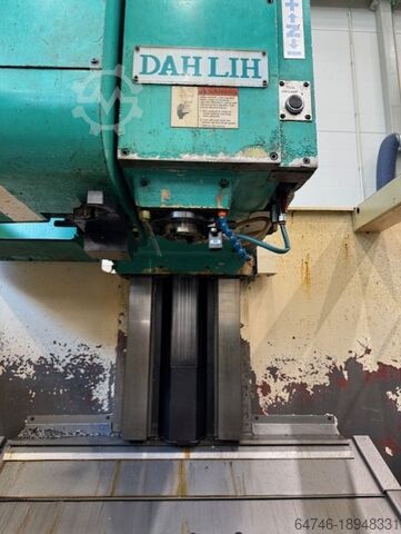 Centro de mecanizado vertical DahLih VMC 1020   4 axis divisior Fanuc