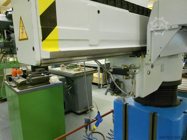 Máquina de furar radial de alta velocidade DONAU Danuflex 145