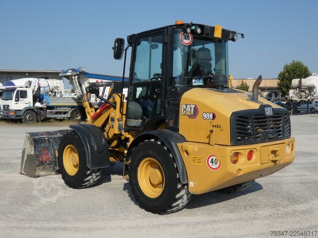 Wheel loader Caterpillar 908