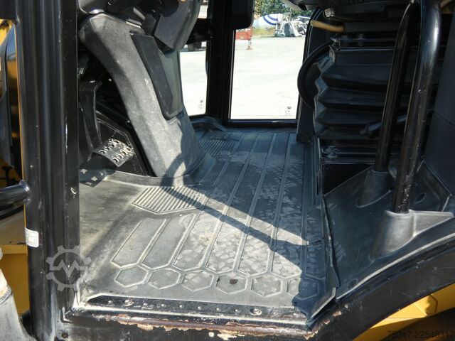 Wheel loader Caterpillar 908