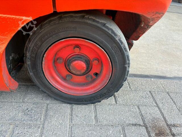 VS-22644 Elektrický triplextový vysokozdvižný vozík Linde E30 LINDE E30