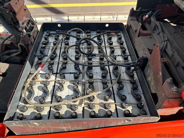 VS-22644 Elektrický triplextový vysokozdvižný vozík Linde E30 LINDE E30