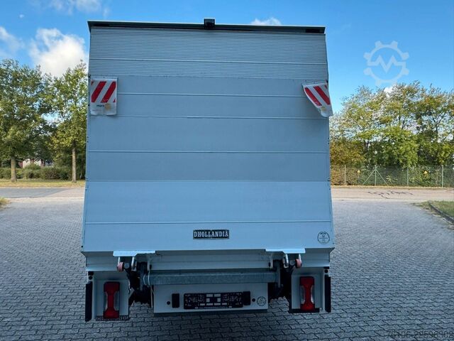 Vrachtwagen met bakwagen IVECO Daily 70C17 Koffer mit Ladebordwand